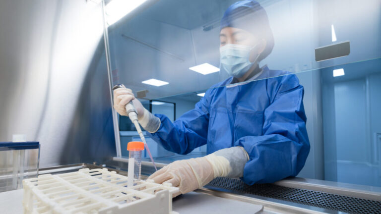 Mass quarantine issued in Russia after unexplained death of plague researcher